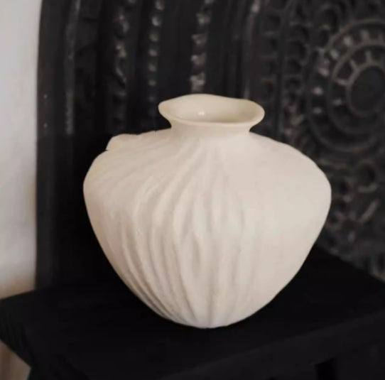 Wabi-Sabi Minimalist Art Ceramic Vase Ornament For Flower Arrangements Sophisticated Entryway Decor